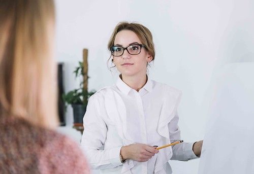 Qué es la terapia visual: beneficios y ejercicios